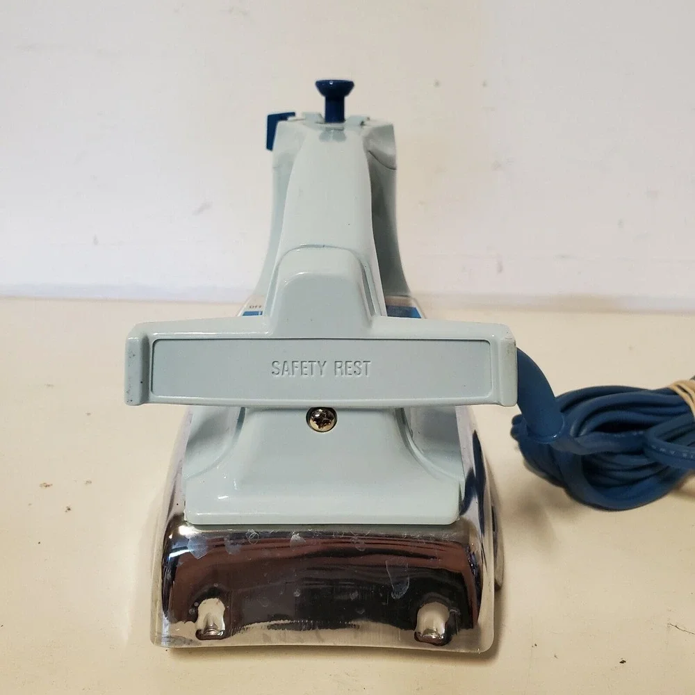 Vintage 1976 Blue Cord Hamilton Beach Scovill‎ No Scorch Clothes Iron Model 888